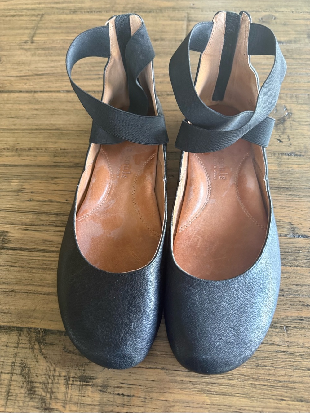 gentle souls Black Wrap-Ankle Ballet Flats - size 9